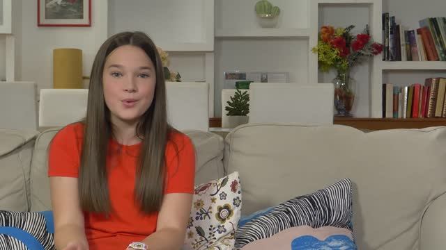 Own it 1 / Unit 7.3 Language in Action / Past simple смотреть онлайн