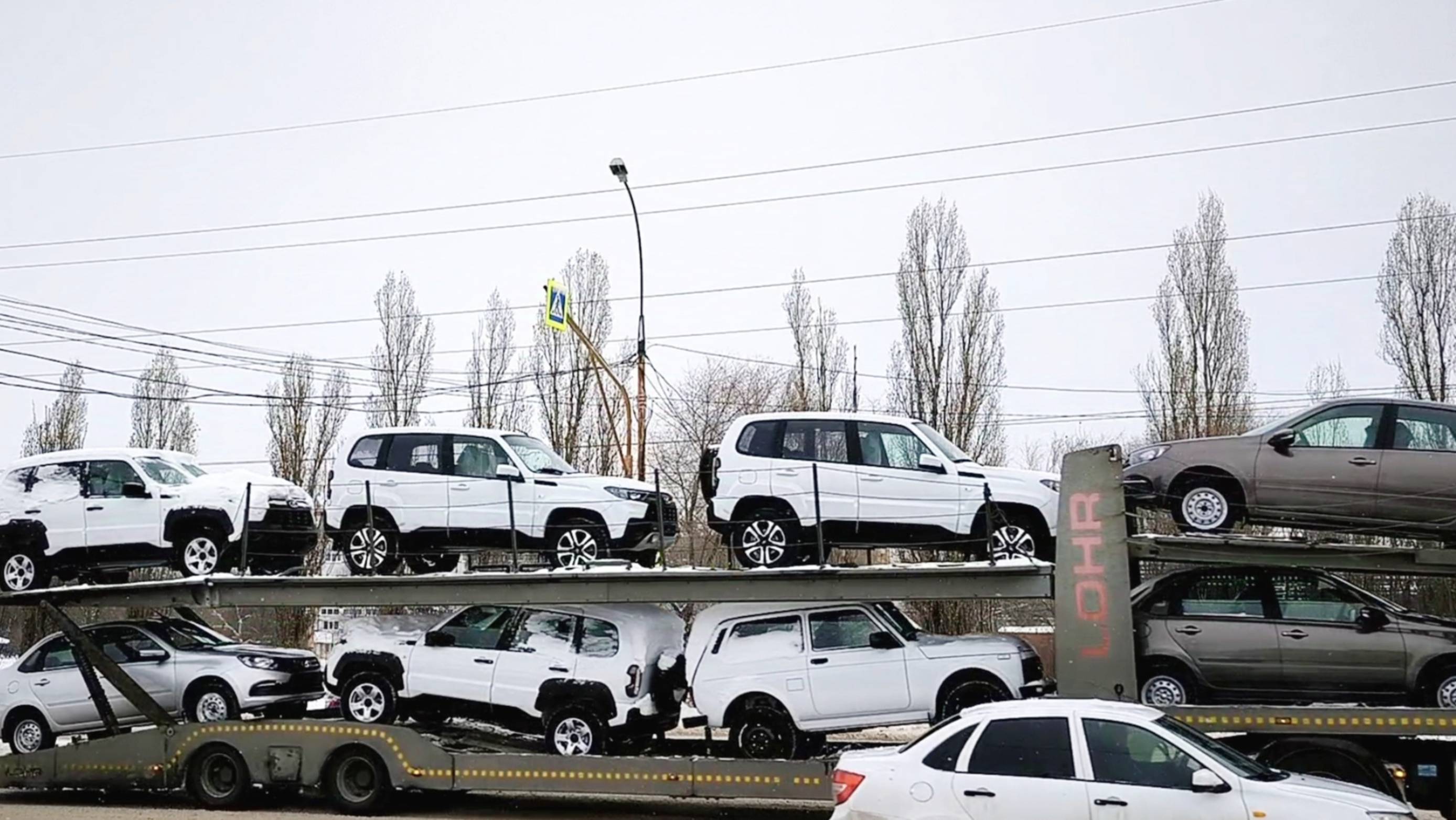 На складах Лады скопилось 100 тысяч непроданных автомобилей смотреть онлайн