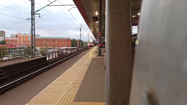 Электропоезд ЭП2д проехал порожняком пассажирскую платформу МЦД-1 Окружная смотреть онлайн