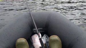 Можно купить лёгкую надувную лодку для охоты и рыбалки весом  1 , 6 кг на Авито!