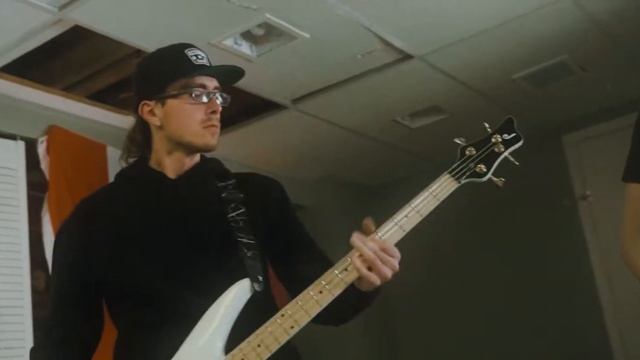 Die Another Day - Can't Wait For Summer (Official Music Video) смотреть онлайн