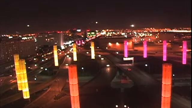 LAX - Kinetic Light Installation смотреть онлайн