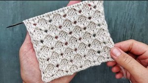 Нежный узор с ромбами из вытянутых петель для вязания женских и детских изделий