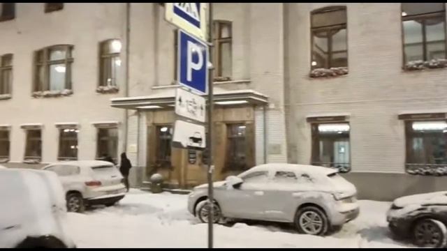 Фурштатскую улицу замело снегом. 4 февраля 2018