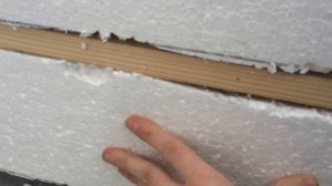 Чем клеить пенопласт
