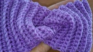 Повязка на голову резинкой крючком