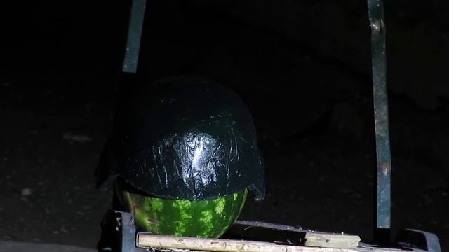 Волинська кевларова каска VS ПМ 9мм, 5м смотреть онлайн