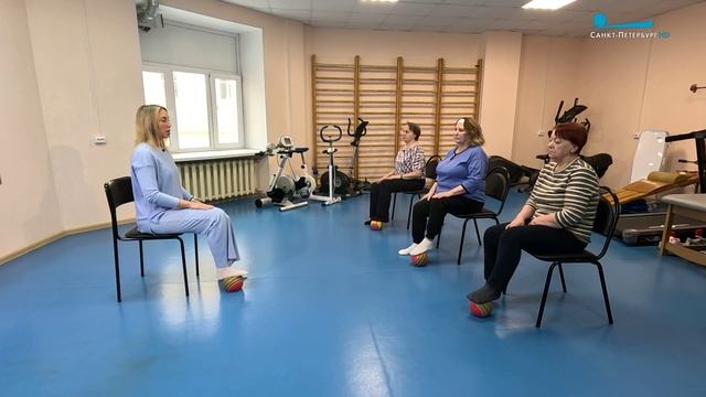 Зарядка «Серебряный возраст». Комплекс для укрепления тазобедренного и голеностопного суставов