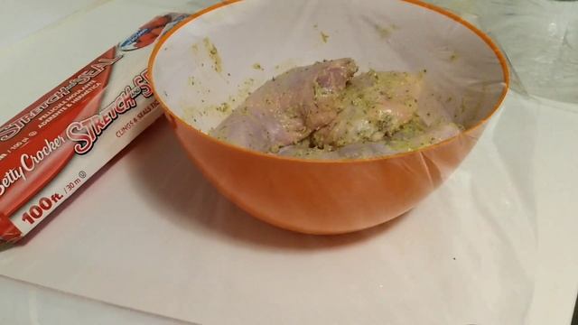 Pollo Al Horno Con Salsa De Tomate Y Papas