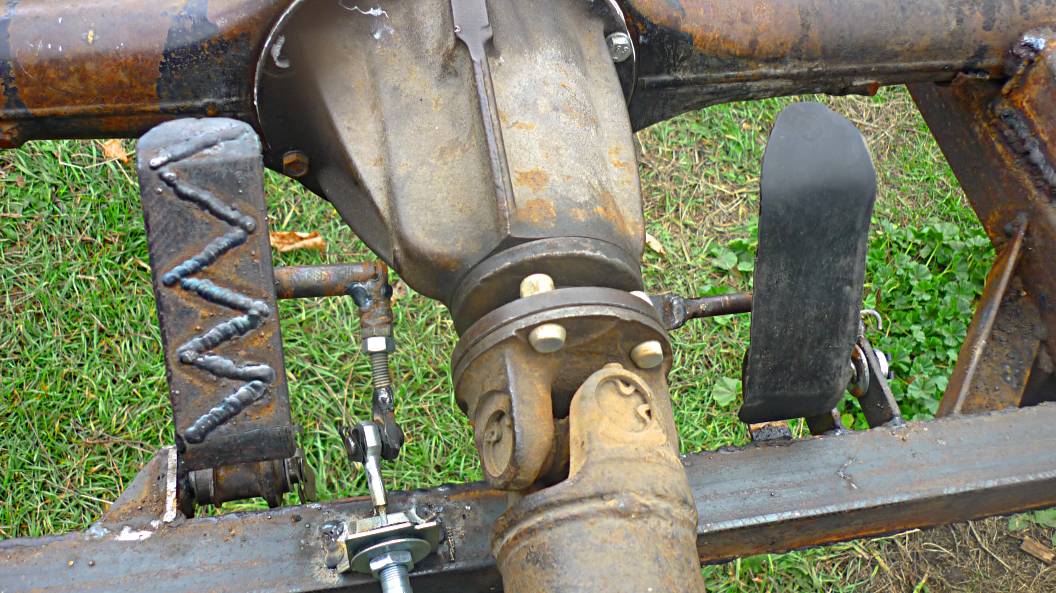 Сделал педаль сцепления и газа на самодельный гусеничный вездеход смотреть онлайн