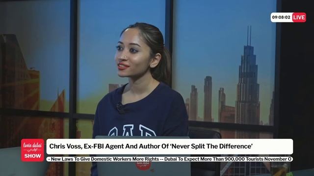 Chris Voss Ex-FBI Agent EXPLAINS How To Tackle The World's Toughest Negotiations смотреть онлайн