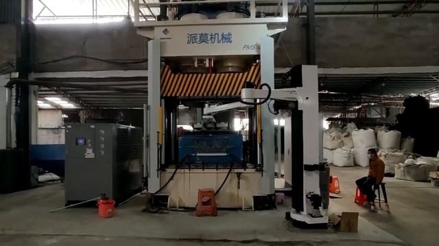 Semi-Automatic Plastic Pallet Production Line/How to make plastic pallets #recycling #plasticwaste смотреть онлайн