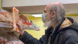 Покупает дешевые продукты: как сейчас живет математик-отшельник Перельман