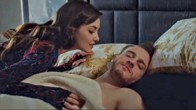 Magazine Sensation: Kerem Bürsin And Hande Erçel's Kissing Scenes Spark Controversy
