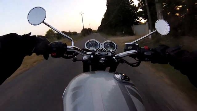 BONNEVILLE T120 