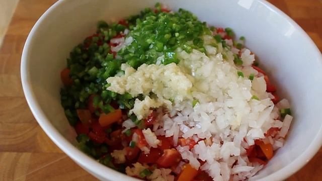 Salsa Cruda - Tomato Salsa Recipe for Cinco de Mayo