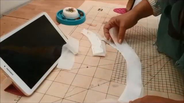 Laura Francione realizza una nuova maglia in jersey con prodotti innovativi смотреть онлайн