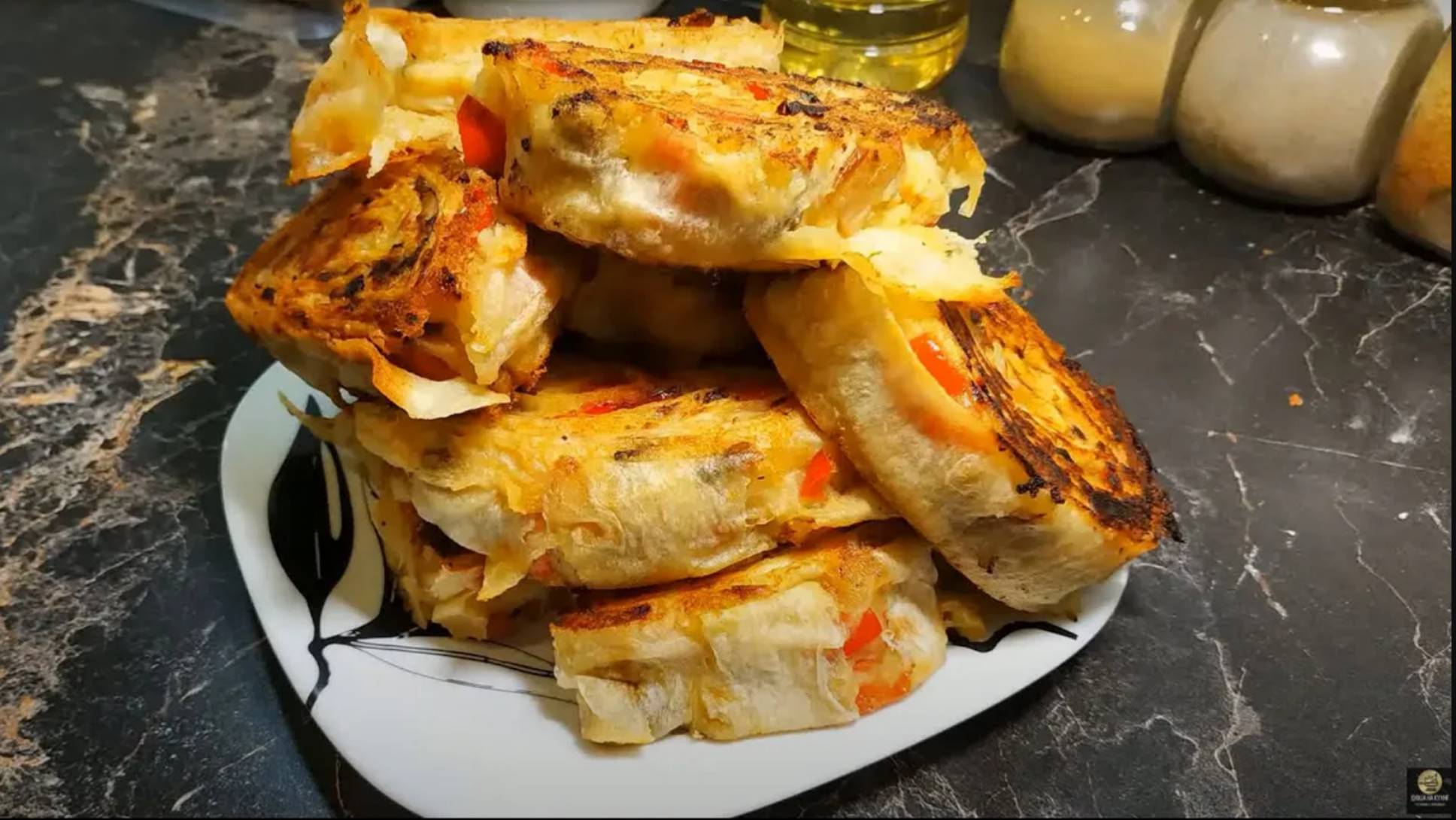 Рулетики из лаваша. Лаваш с начинкой. Рецепт завтрака или перекуса. смотреть онлайн