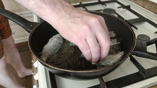 Жареный КАРАСЬ с ЧЕСНОКОМ и Огурцом СЕКРЕТНЫЙ РЕЦЕПТ!!!