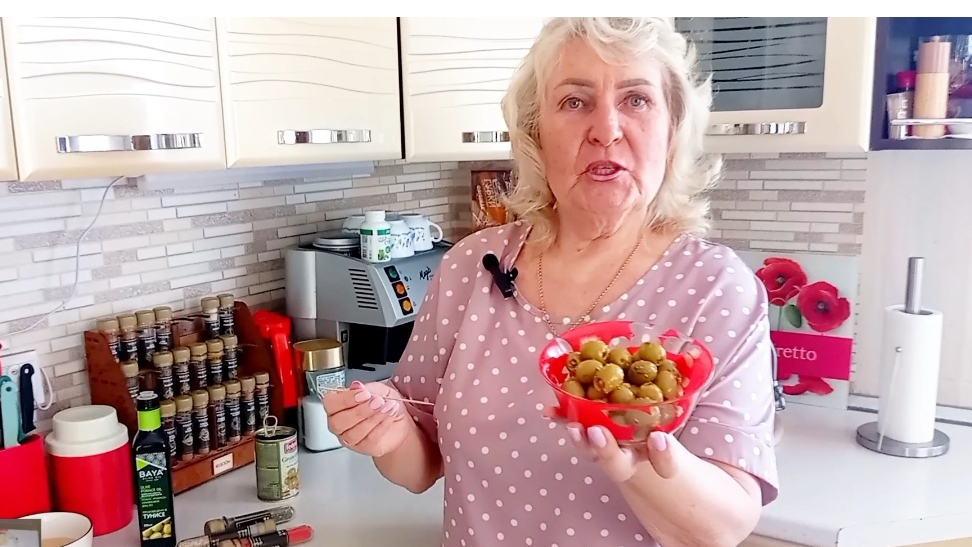 Закуска из оливок 🫒 со специями смотреть онлайн
