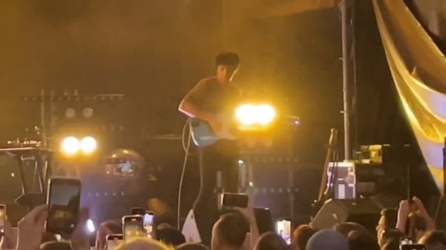 Дельфин - Дверь (Сад Меньшикова СПб 17.08.2023) смотреть онлайн