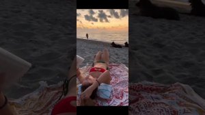 periscope live girl at the beach