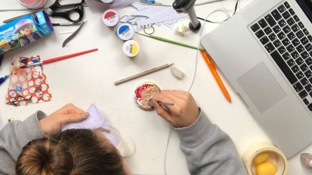DIY PAINTING ON CLOTHES //Isabel Mays смотреть онлайн