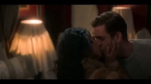 Film Semi The Haunting of Bly Manor Kiss Scene — Peter and Rebecca  Oliver Jackson Cohen and Tahira