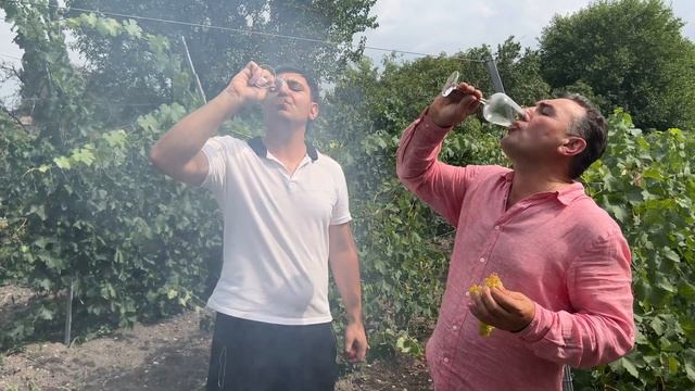 КОГО ЗАЖАРИЛИ НА ВЕРТЕЛЕ? | ДЕНЬ РОЖДЕНИЯ ДРУГА смотреть онлайн