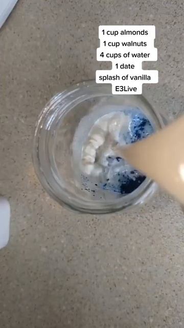 Almond and Walnut milk with E3Live! смотреть онлайн