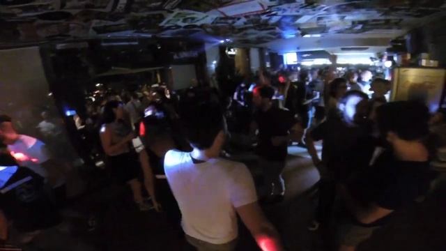 Surfin Bird - I Wanna Party All Nite @ Mama L'Oca (07/08) Vicenza (HD) смотреть онлайн