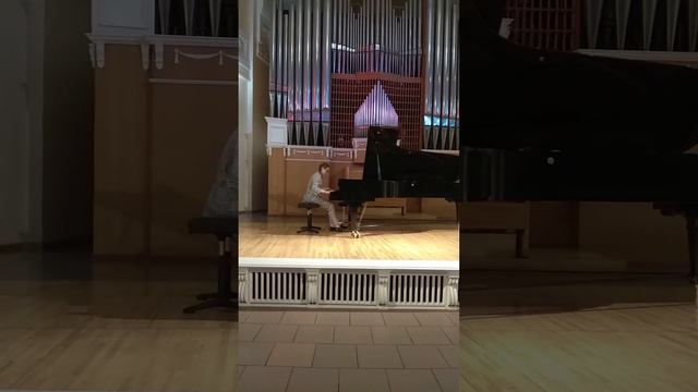 Б.Дварионас "На саночках с горки" смотреть онлайн