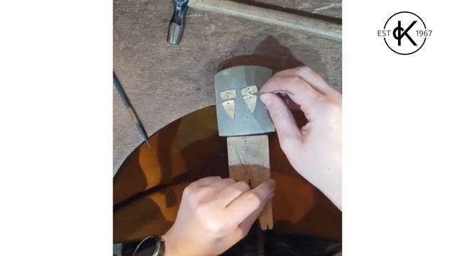 12 Months Of Metal | How To Make Textured Brass Earrings смотреть онлайн