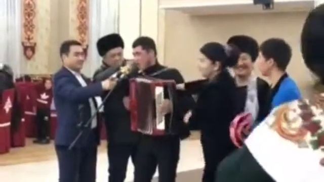 Мамат Бекмуратов Баягыдай жүрчү кайра .😱😱шок!! мындай шылдыракчы көрө элексинер смотреть онлайн