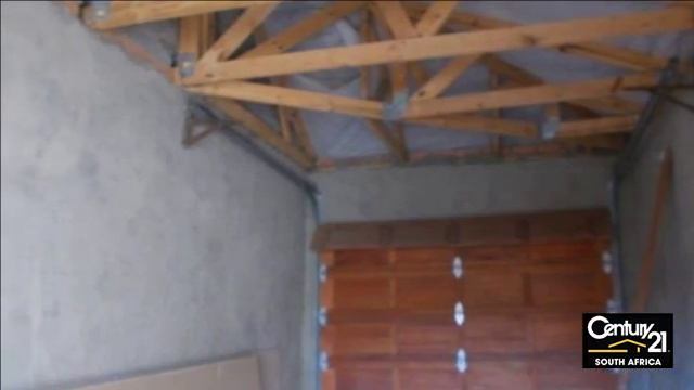 3 bedroom House For Sale in Naturena, Johannesburg, Gauteng for ZAR 500,000 смотреть онлайн