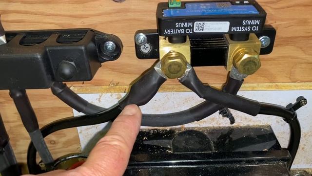 Victron Smart Shunt Bluetooth battery monitor смотреть онлайн