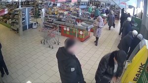 «Нашёл» деньги в банкомате