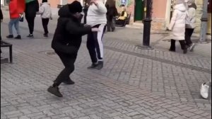 🤜Боец Марат Клубника наказал хейтеров, которые плохо про него говорили.