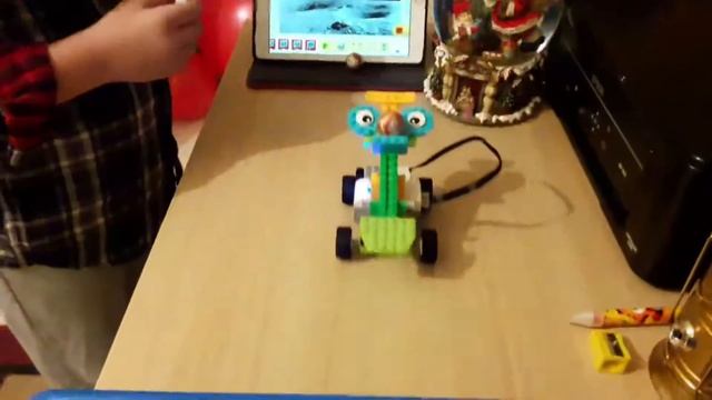 LEGO WeDo 2.0 7#:Chocolate Ball Dropper | KoBa смотреть онлайн