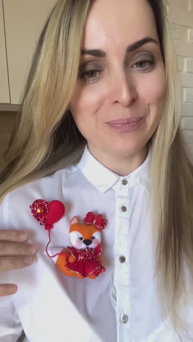 Фетротворчество - это только поделки с детьми?! 🤔 #фетр #рукоделие #брошь #лисичка смотреть онлайн