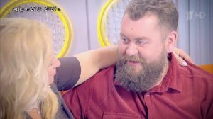 Барсик, нагулян, поэтому и улыбается