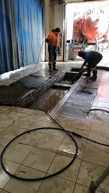 Илосос на автомойке работает смотреть онлайн