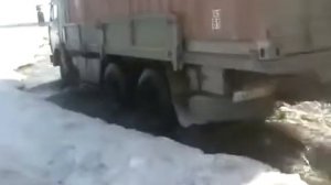 Камаз на зимнике Рейс Батагай