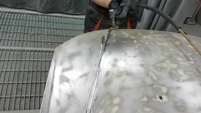 Ремонт капота часть 1/9 подготовка поверхности, удаление старого покрытия смотреть онлайн