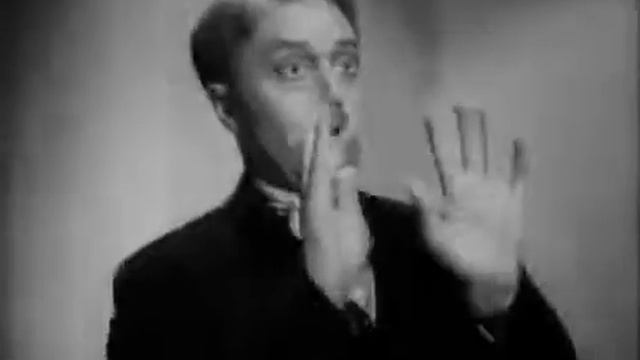 За яблочко, за яблочко. Вот, вот, вот. (360p)