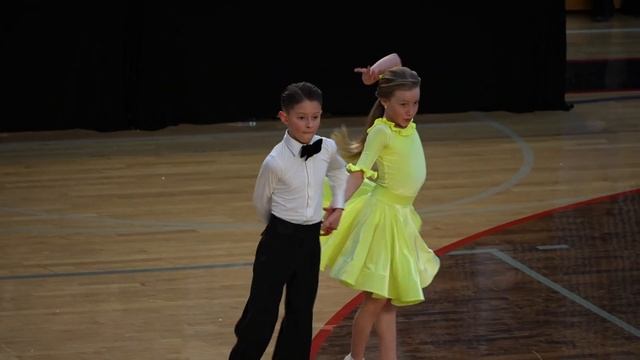 Latin Dancing by kids - Mark Tovmasyan & Skylee Sitterud #dance #ballroomdance #dancer смотреть онлайн