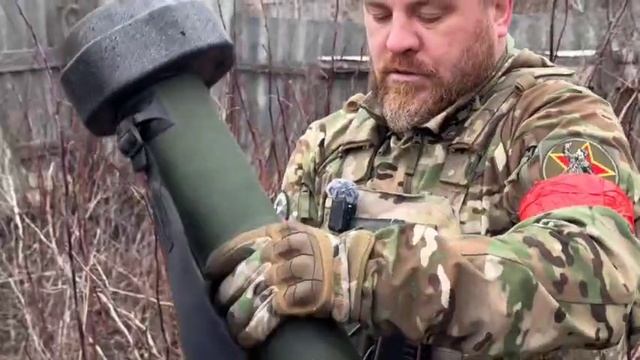 Из Курской области ВСУ бегут, что называется "налегке". Отступая, бросают оружие и БК. смотреть онлайн