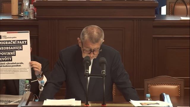 Zrádný migrační pakt Fialy s Rakušanem je pozvánkou milionů migrantů смотреть онлайн