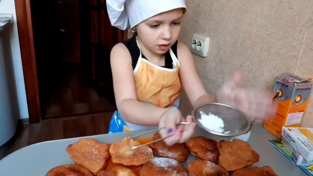 День пончика с вареньем #готовимсдетьми #веселыеуроки #деньпончика