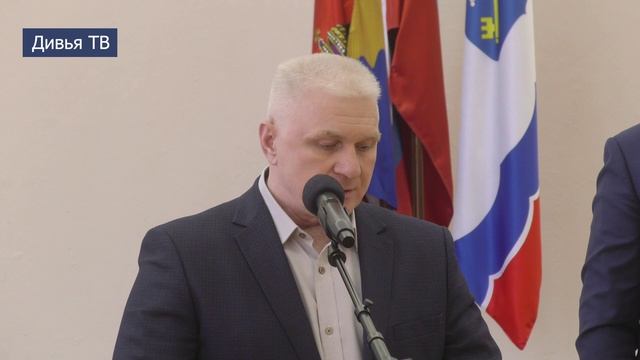 Награждение сотрудников ЖКХ Тихвинского района смотреть онлайн